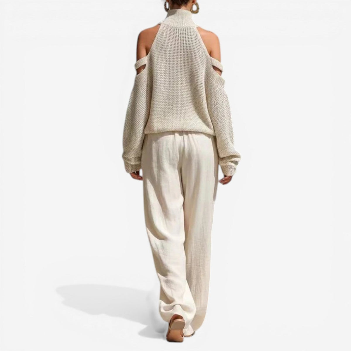 Nora™ Blød sweater med udskæringer