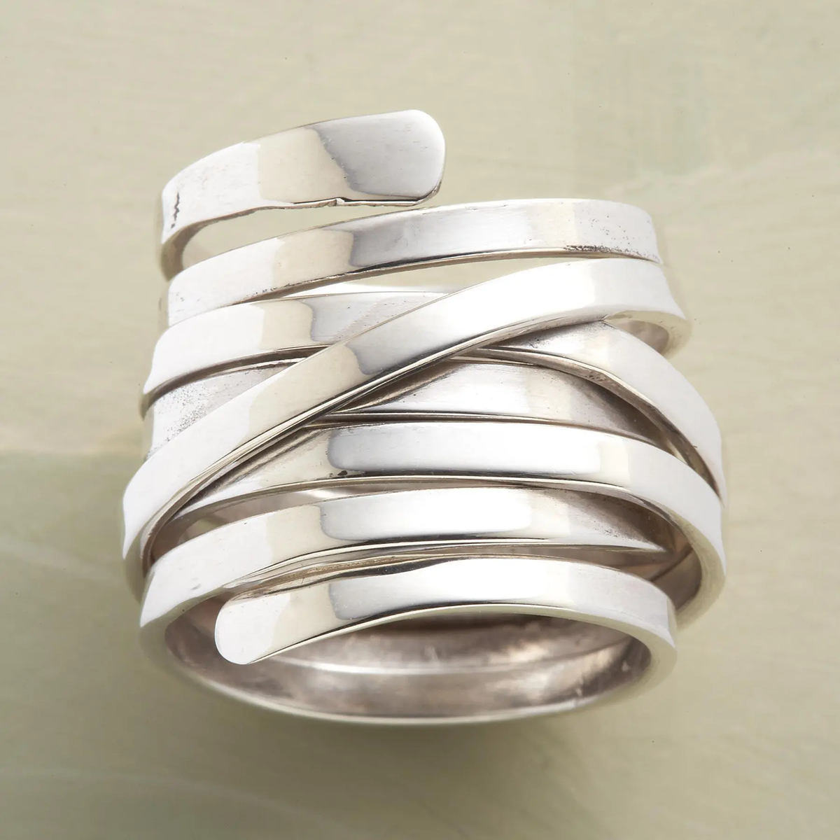 Arna™ Spiralring